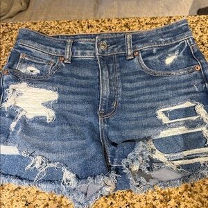 American Eagle Outfitters Distressed Frayed Hem Denim Shorts - Blue size 4